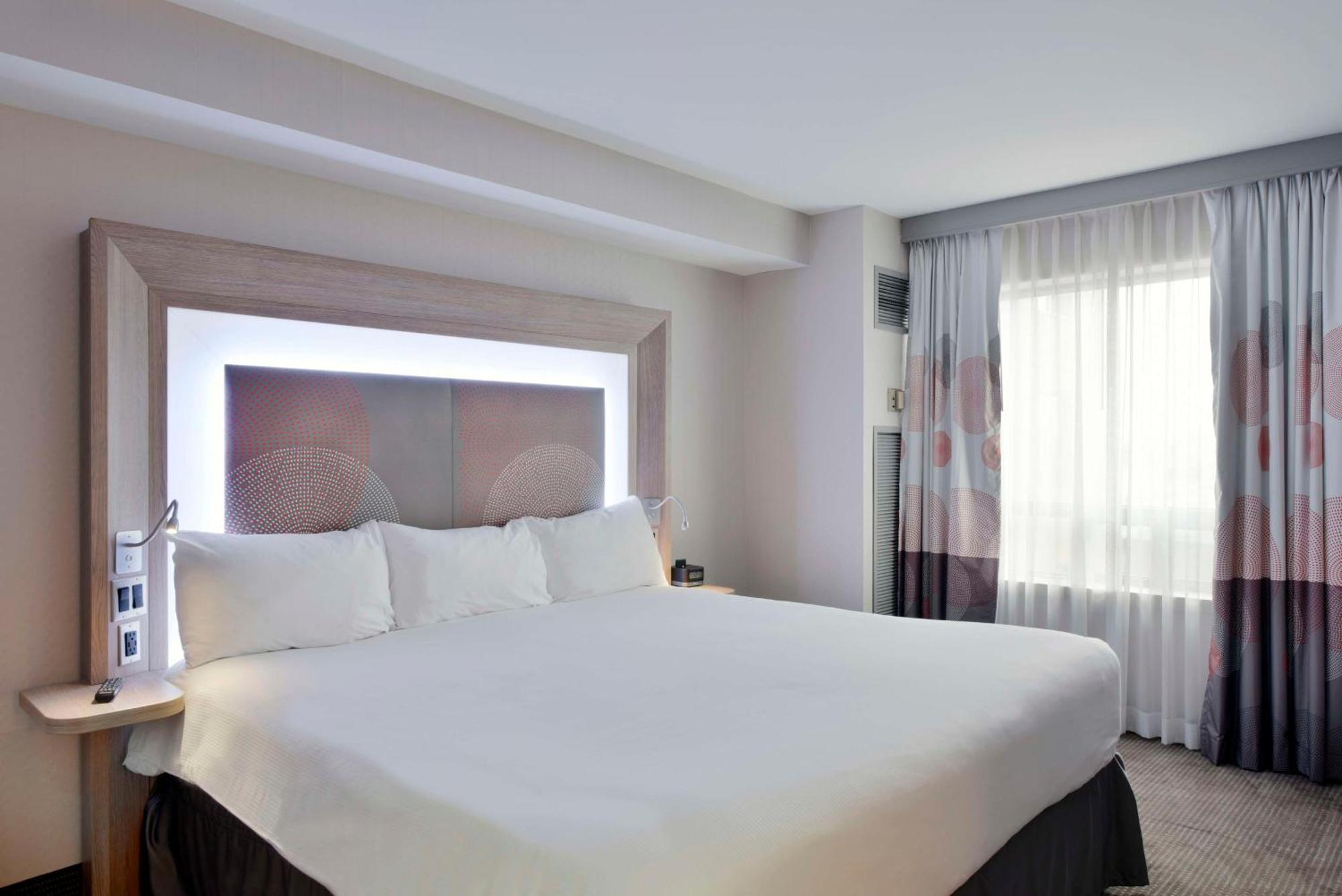 Doubletree By Hilton Ottawa Downtown Hotell Exteriör bild