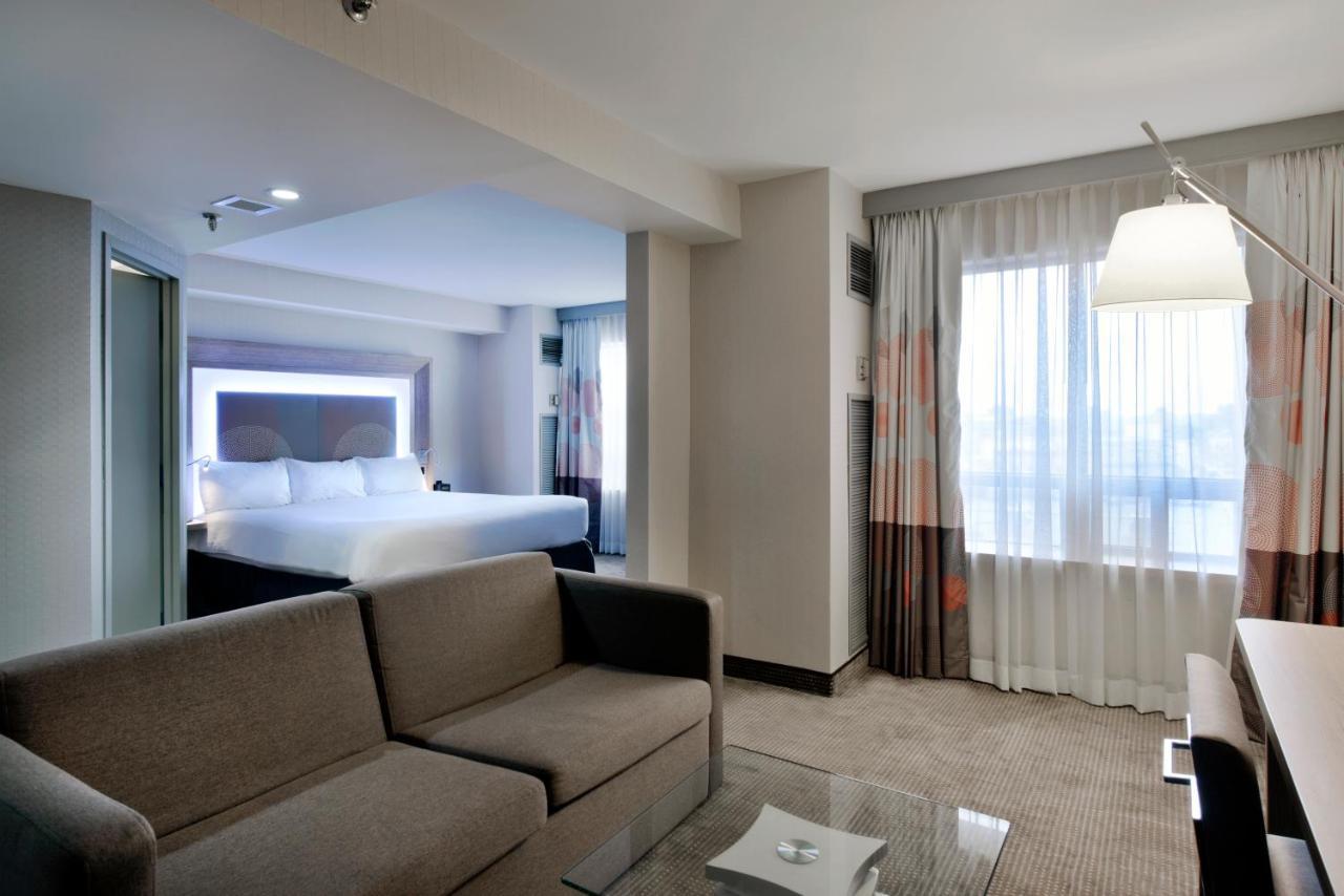 Doubletree By Hilton Ottawa Downtown Hotell Exteriör bild