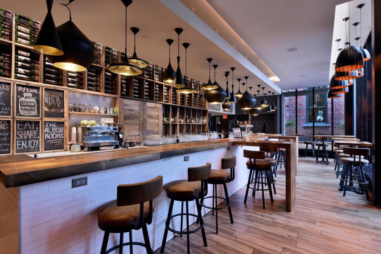 Doubletree By Hilton Ottawa Downtown Hotell Exteriör bild